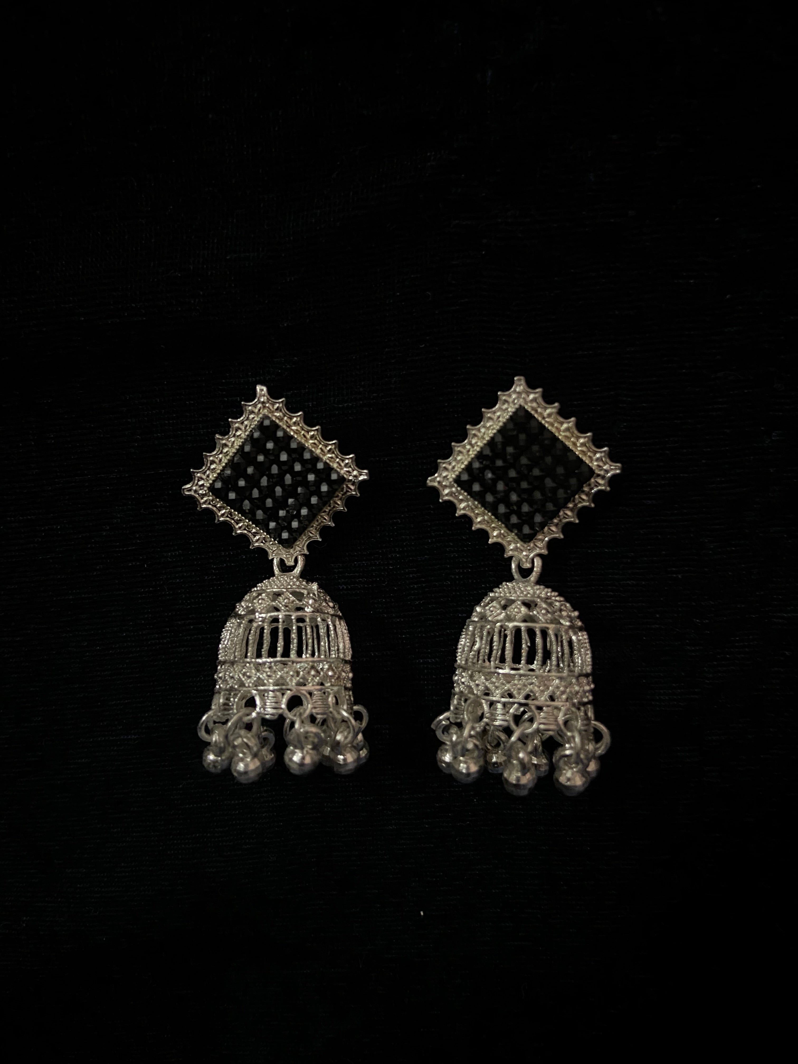 Black and silver diamond